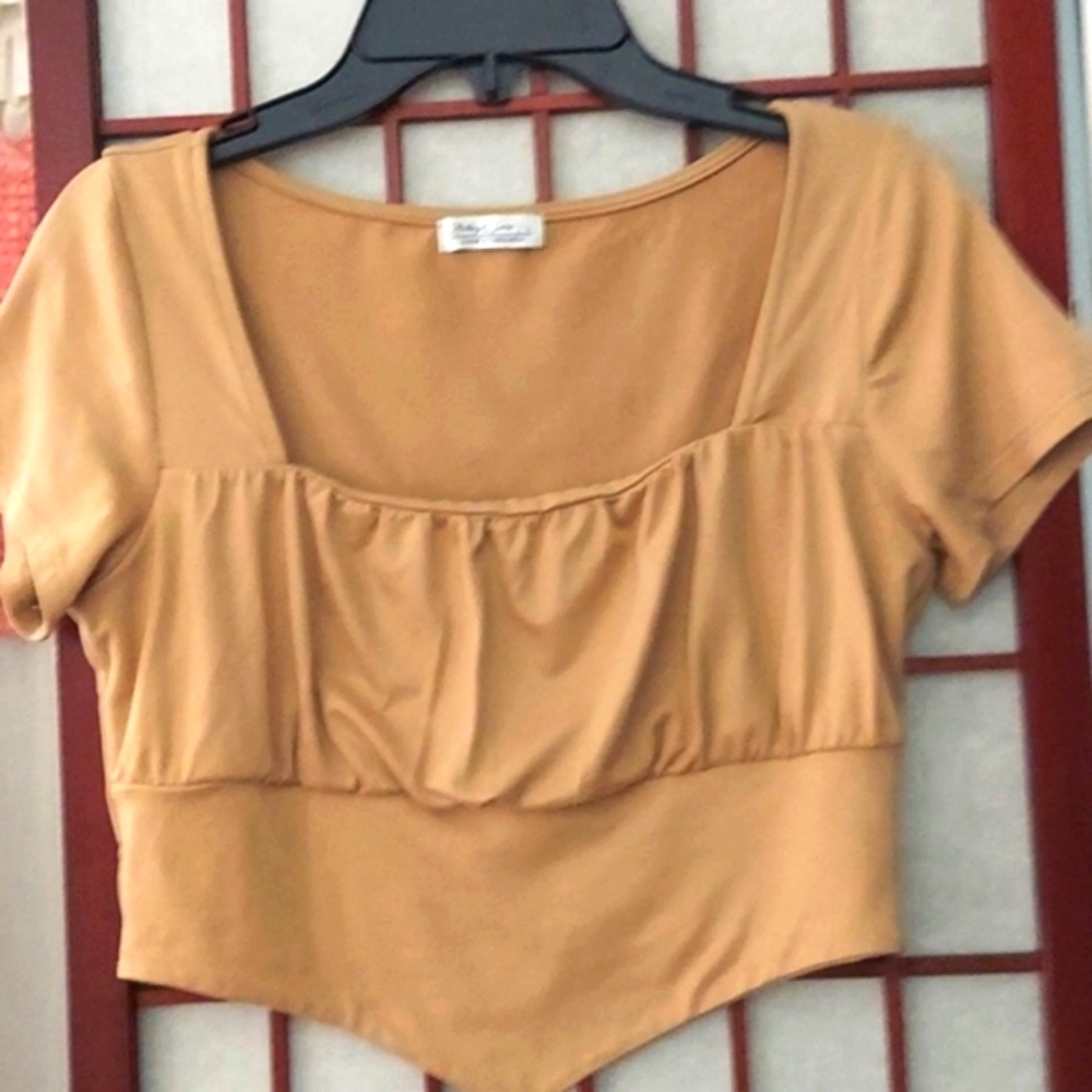 Haley & June Tan Cropped cap sleeve Top Sz L